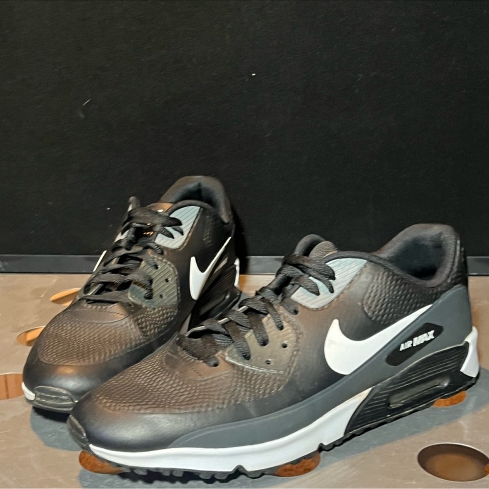 Nike worm 2 times free smoke